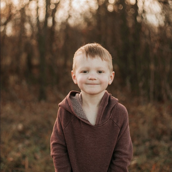 Meet your Posher, Laura - Picture 3 of 6